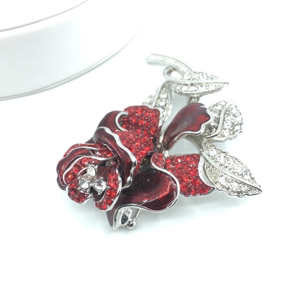 Vintage Nolan Miller Rhinestone Enamel Red Rose Brooch Pin Silver Tone Romantic - Picture 11 of 11